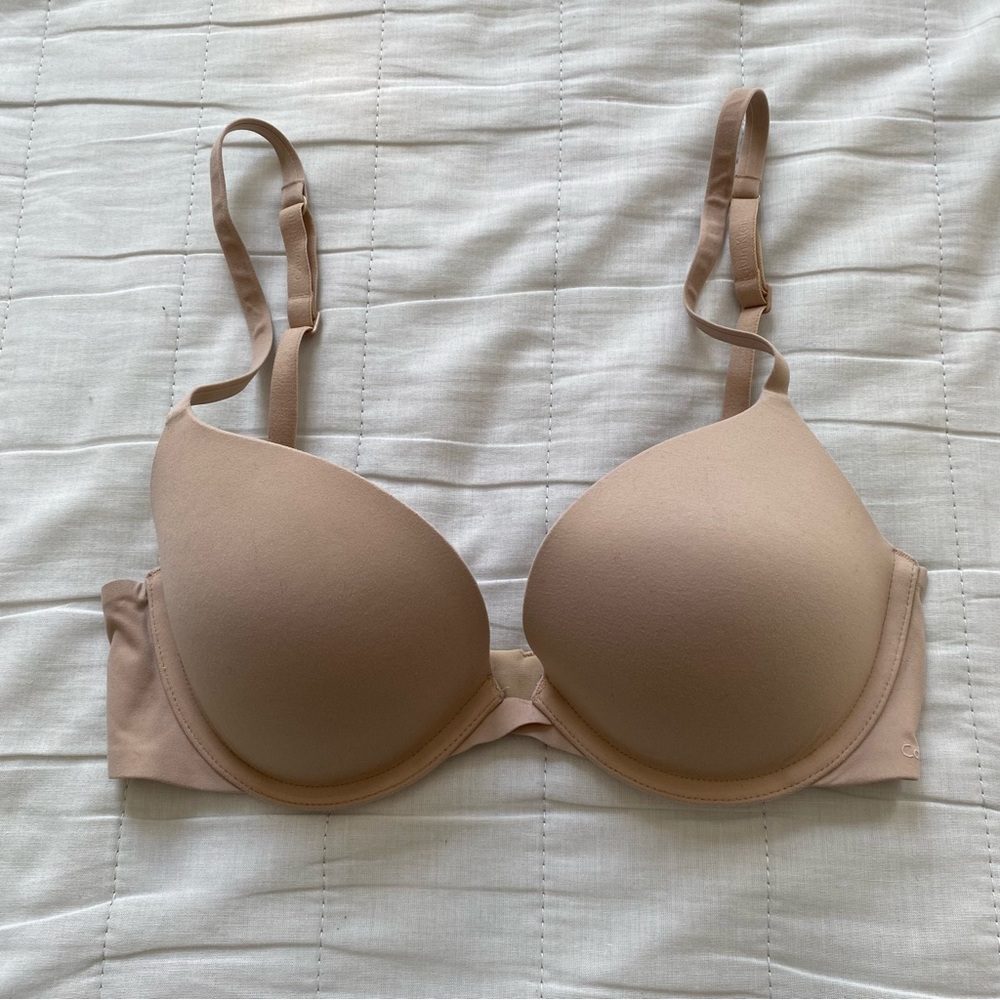Calvin Klein Light Beige Push-ups bra